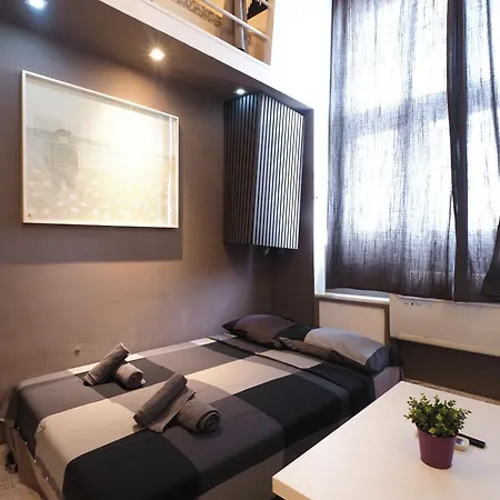 Apartamento Primopiano - Schiaparelli A Flat Milão