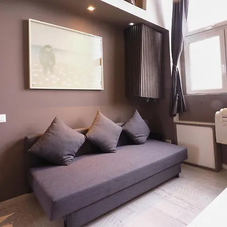 Primopiano - Schiaparelli A Flat * Milão