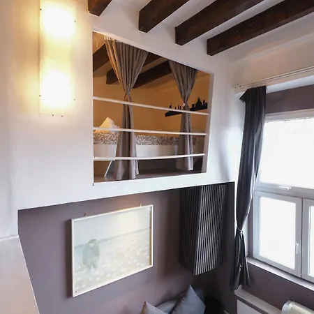 Primopiano - Schiaparelli A Flat * Milão