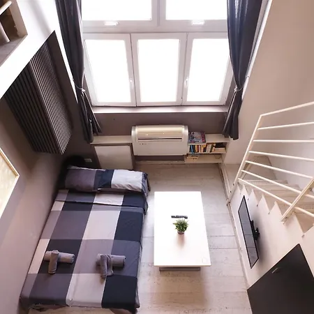 Primopiano - Schiaparelli A Flat Milão